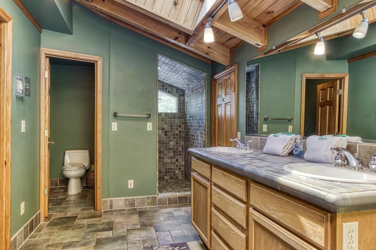 Mountain Lake Lodge, Hot Tub, Theater Room, 1089 Free Tickets Each Paid Day, Dollywood And More Sevierville Exterior foto
